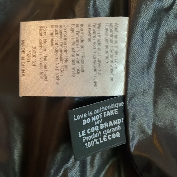 Vintage Le Coq Sportif black windbreaker with attached hidden hood Pristine - Picture 6 of 9